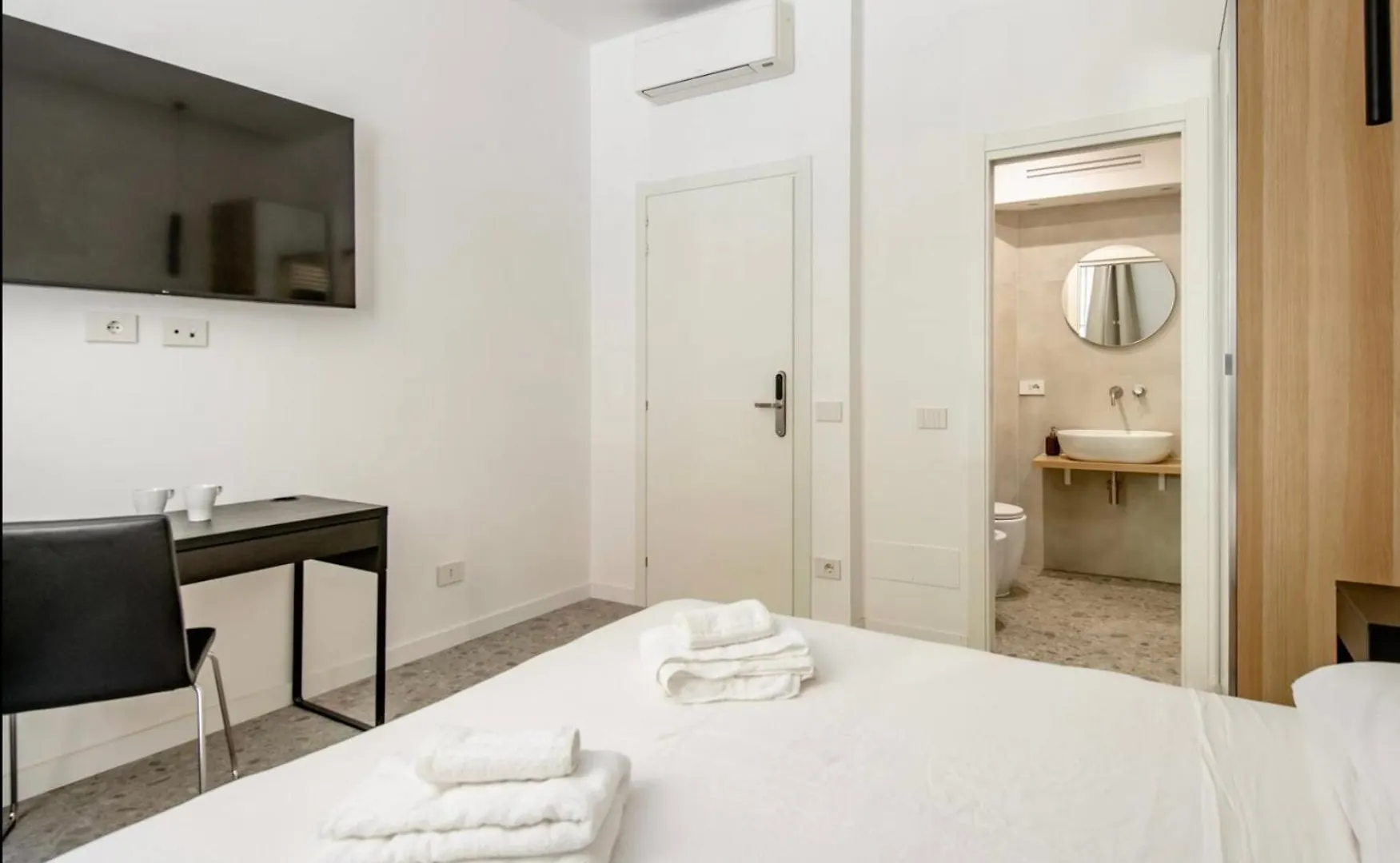 Roma Private Rooms Vatican City
