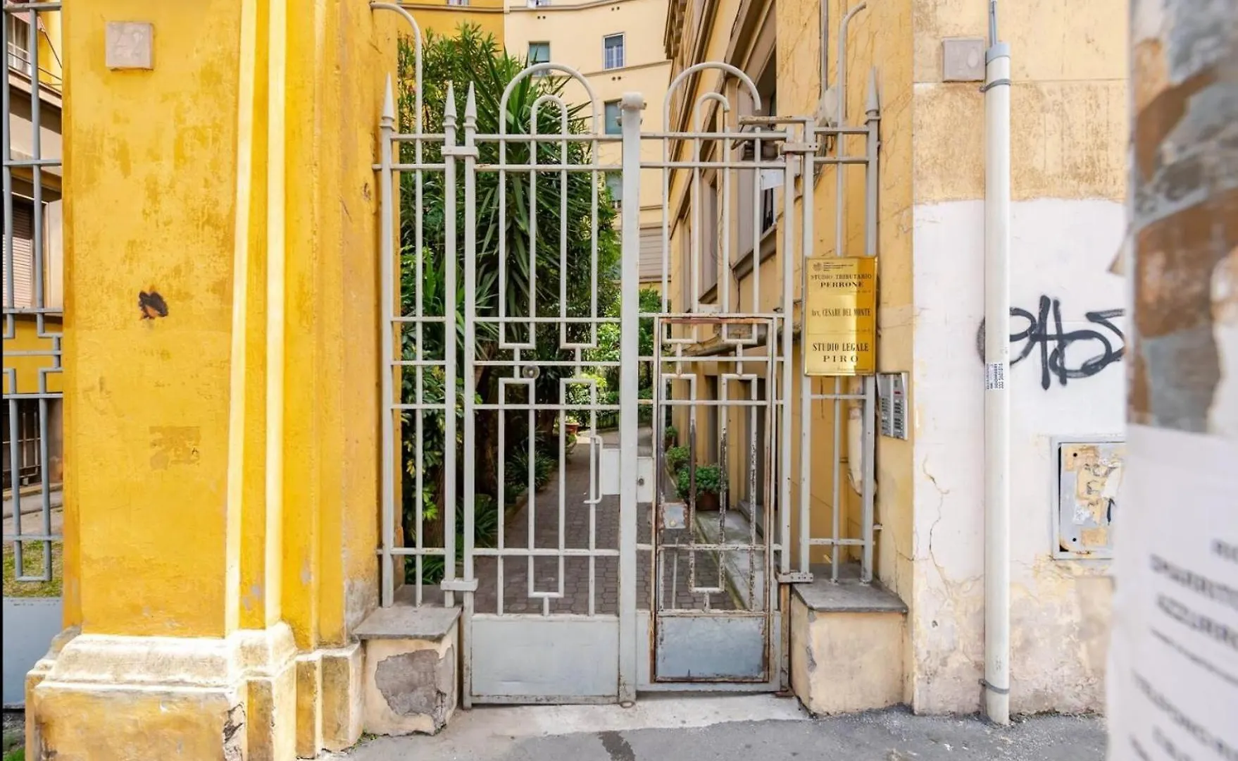 Roma Private Rooms Vatican City Italy